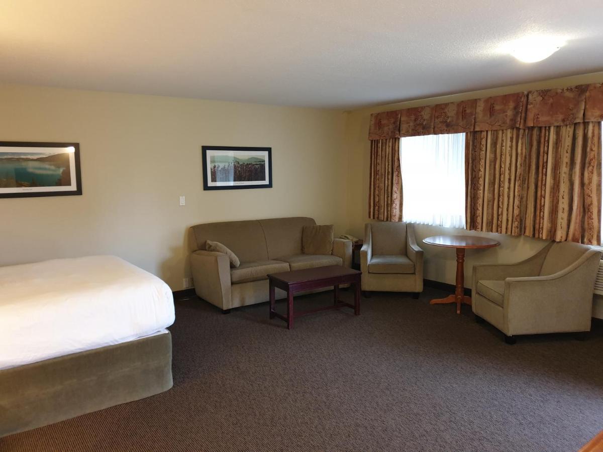 Riverland Inn & Suites Kamloops Extérieur photo