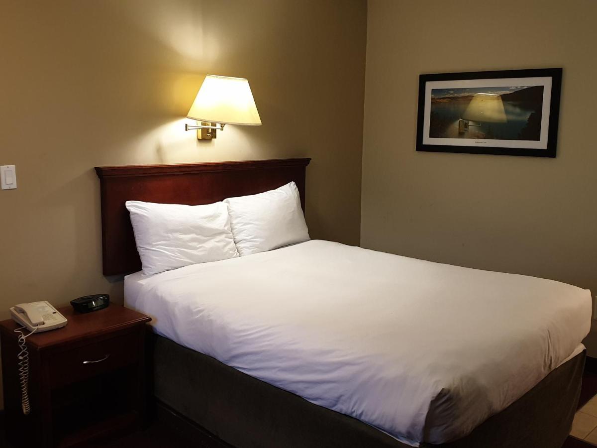 Riverland Inn & Suites Kamloops Extérieur photo
