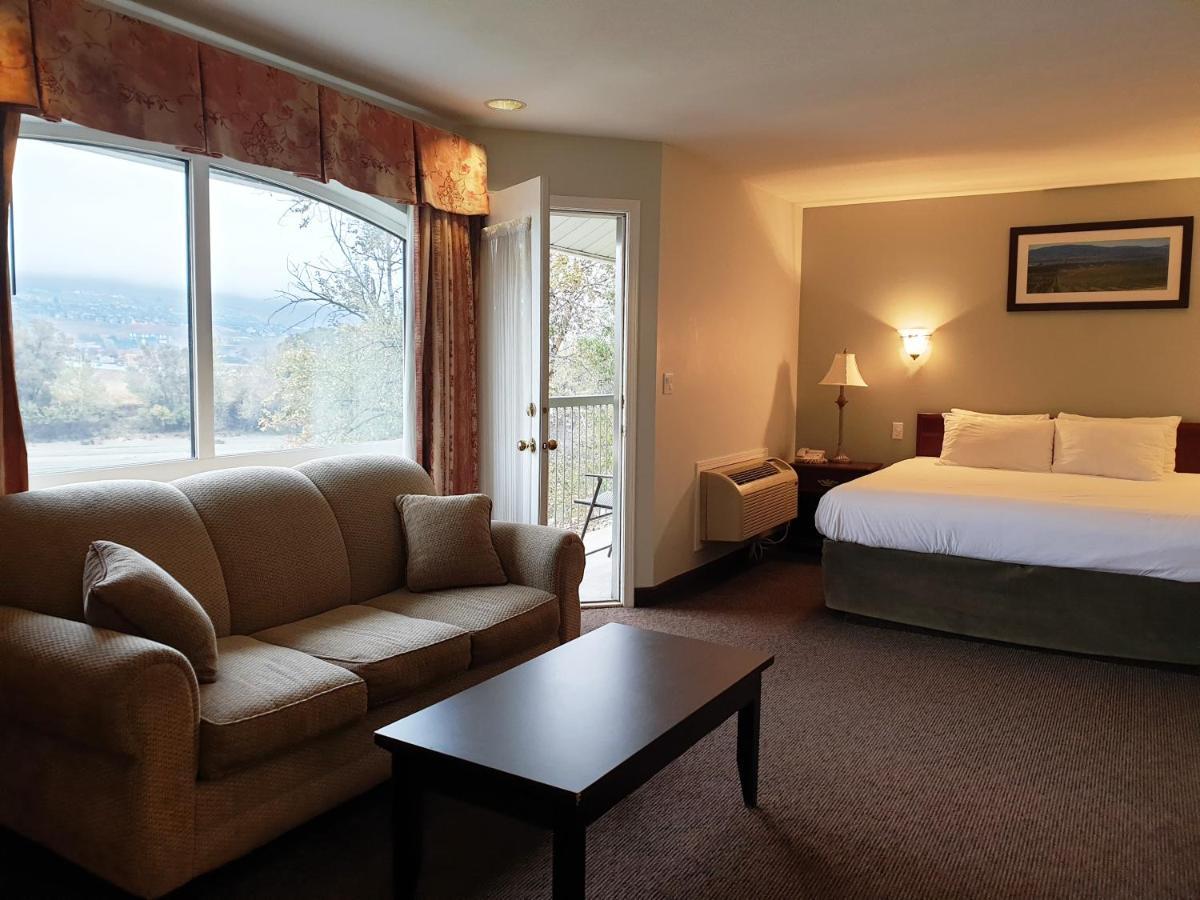 Riverland Inn & Suites Kamloops Extérieur photo