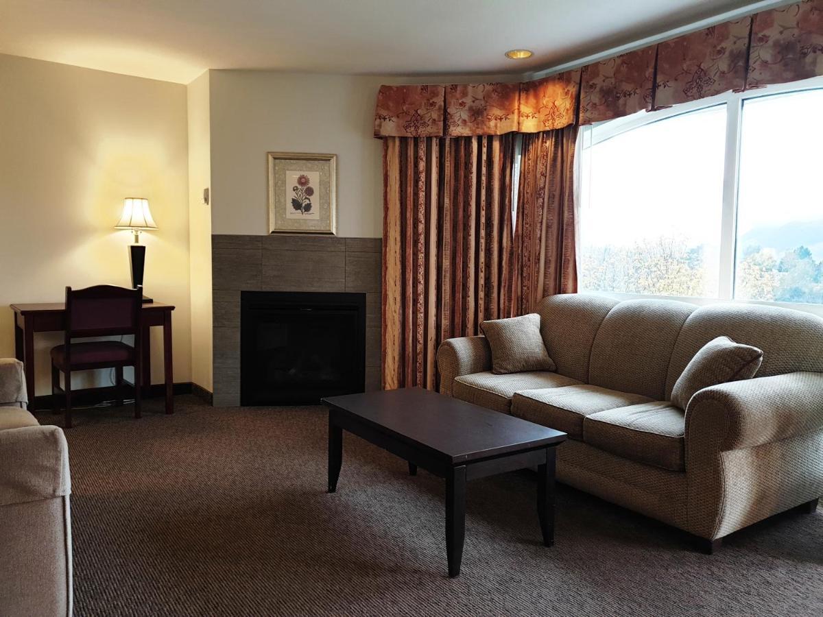 Riverland Inn & Suites Kamloops Extérieur photo